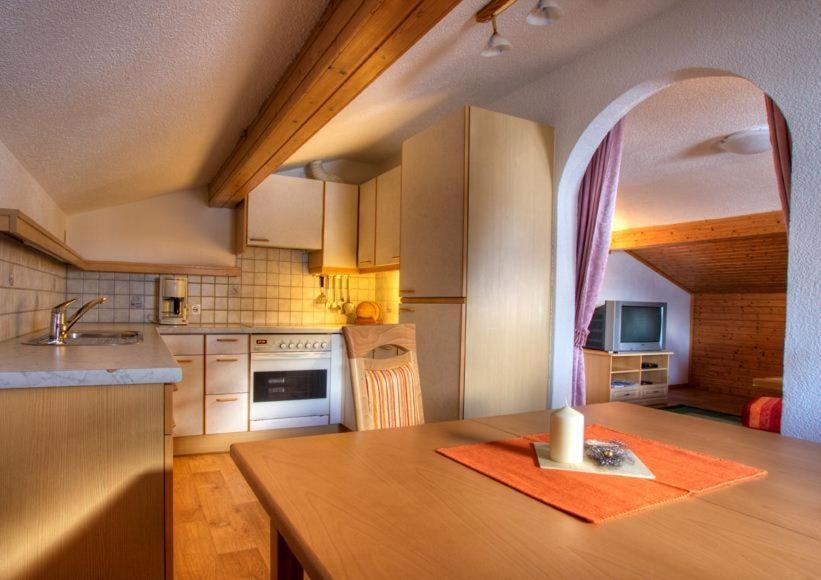 Ferienhaus Bergkristall Pettneu am Arlberg Eksteriør billede