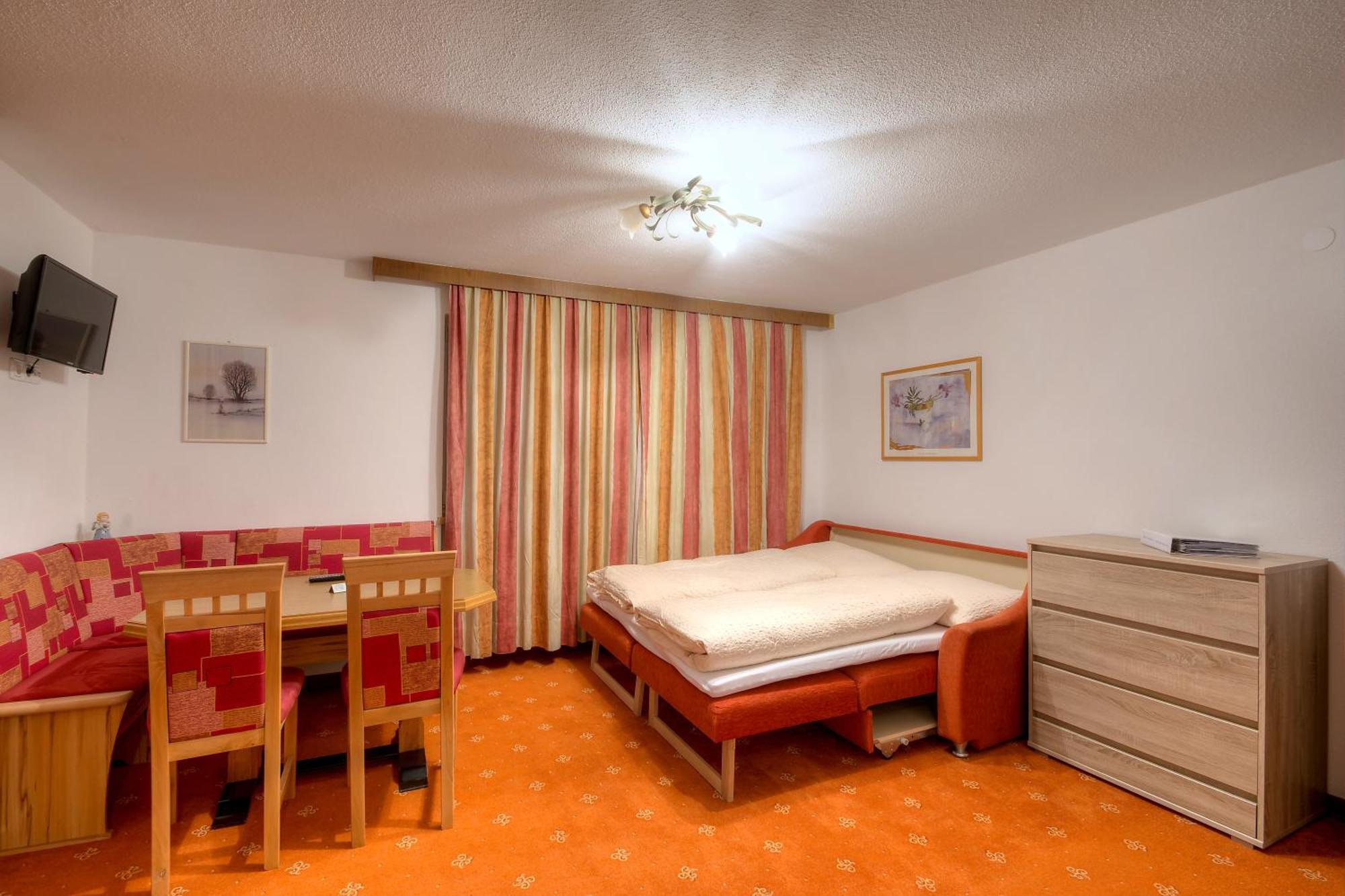 Ferienhaus Bergkristall Pettneu am Arlberg Værelse billede